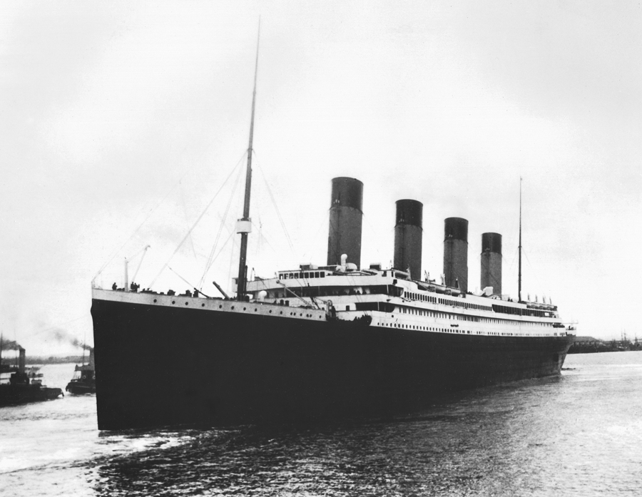 Titanic II en el mar