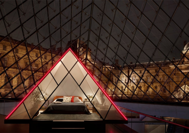 Museo del Louvre noche