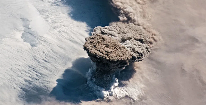 NASA difunde tres espectaculares im genes de la erupci n 