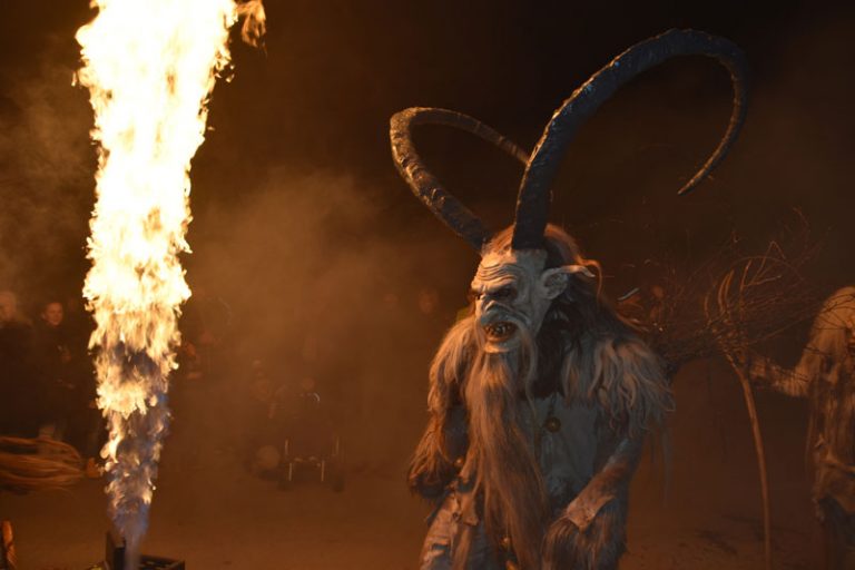 Krampus Es La Criatura Terrorífica De La Navidad - National Geographic ...