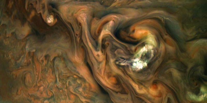 Imagen De La Nasa Revela Espectaculares Nubes En Jupiter National Geographic En Espanol