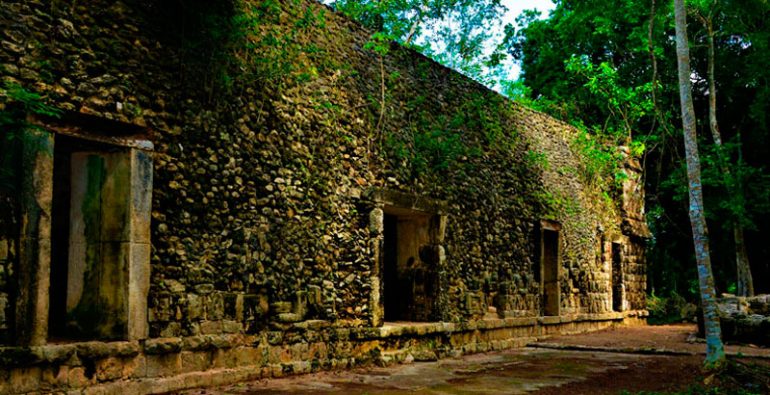 Palacio Maya Yuactán