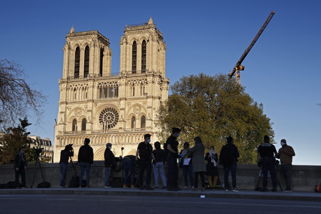 Catedral de Notre Dame Francia París 15 de abril