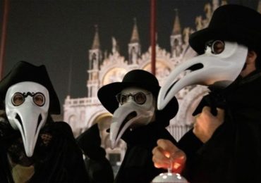 Venecia máscaras puntiagudas coronavirus peste