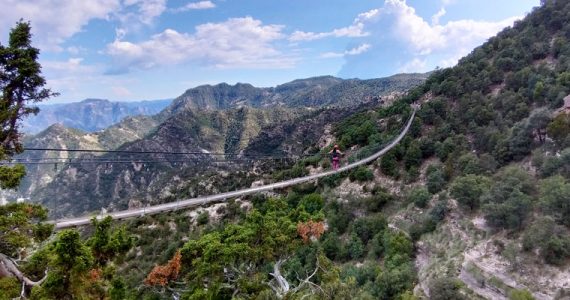puente colgante tirolesa Barranca del Cobre Chihuahua