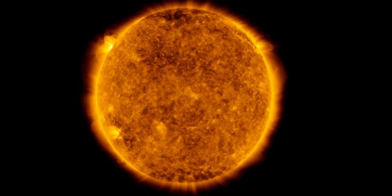 Sol llamarada solar actividad solar Tierra NASA