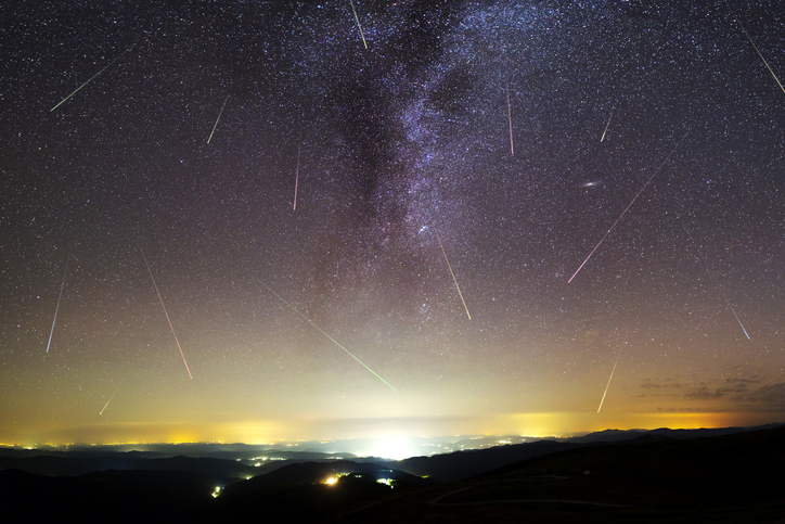 Les Perséides, la pluie de météores la plus intense de l'année, peuvent être vues en août
