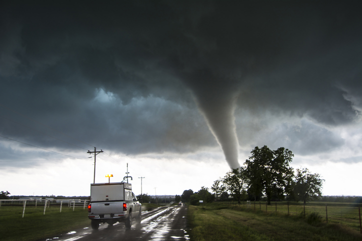 Cómo se produce un tornado y por qué su poder es tan devastador? | National  Geographic en Español