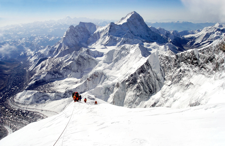 La crisis climática está acabando con el glaciar más grande del Everest