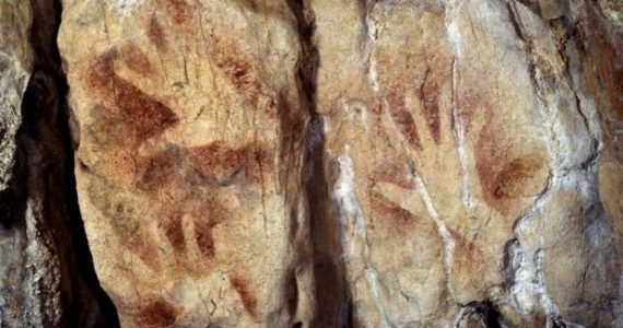 arte rupestre hecho por niños en cuevas de España