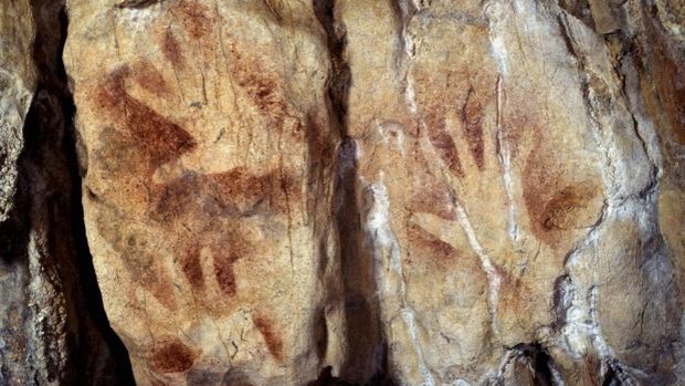 arte rupestre hecho por niños en cuevas de España