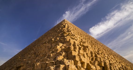gran pirámide de guiza será analizada con rayos cósmicos