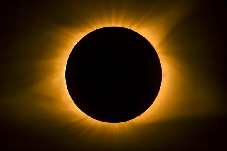 Eclipse 8 De Abril De 2024 Cara Benedetta